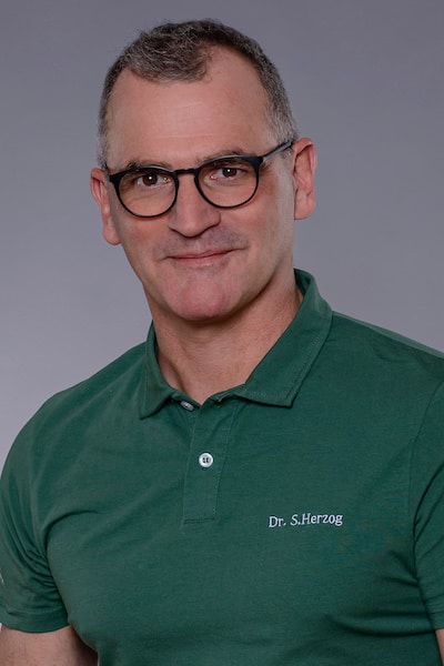 Dr Stefan Herzog